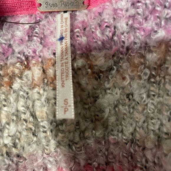 Free People Soulmate Cardi / Passion
Flower Combo NWOT 
Size XS,S - Picture 12 of 12